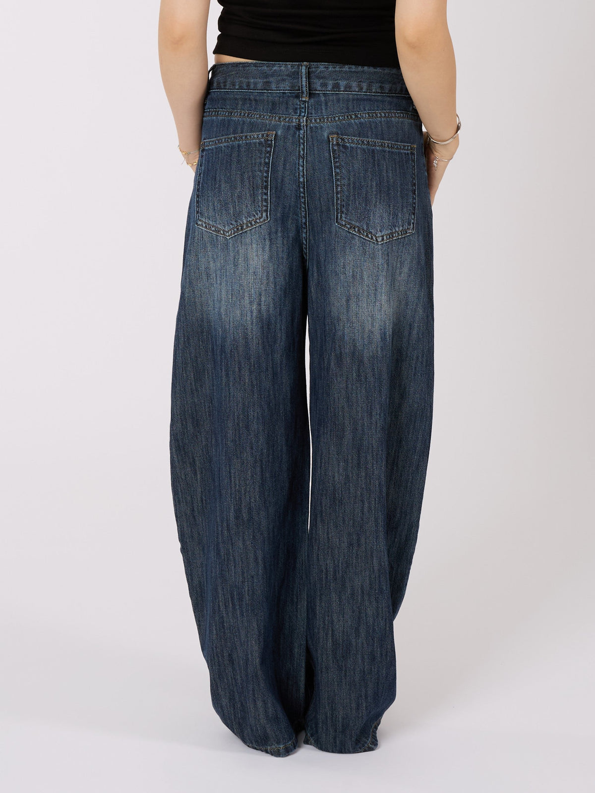 Barrel Leg Jeans